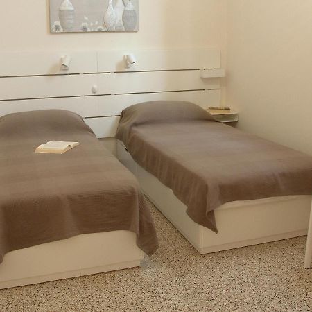 Residenza Cavour - Appartamento Agave Levanto Luaran gambar