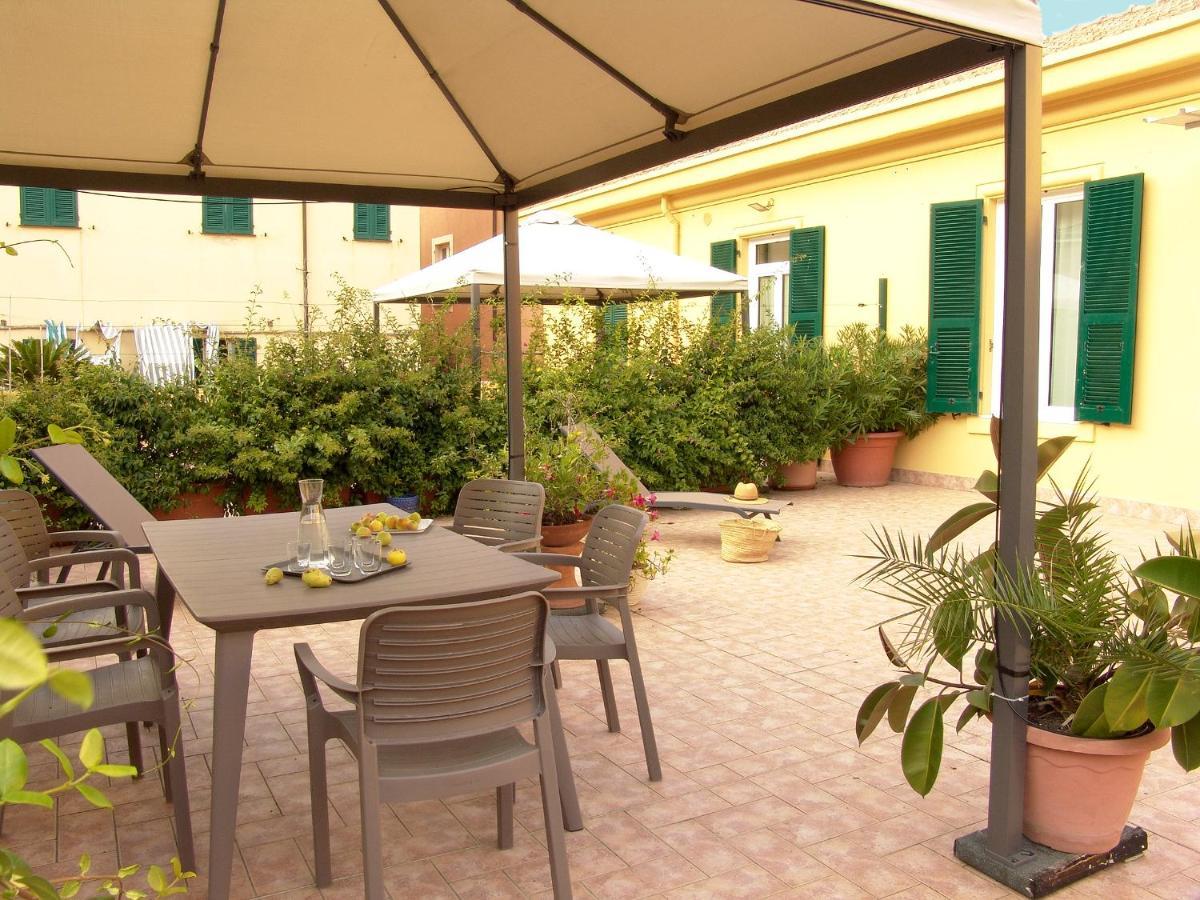 Residenza Cavour - Appartamento Agave Levanto Luaran gambar